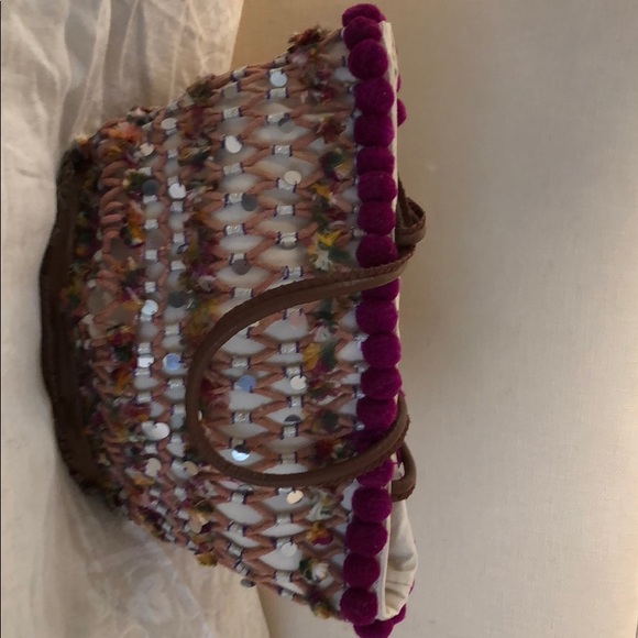 Figue Shoulder bag. 11” H x 20” W - Picture 2 of 5